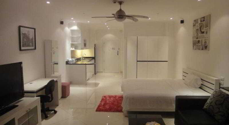 Apartment Vtsix Service At View Talay Pattaya