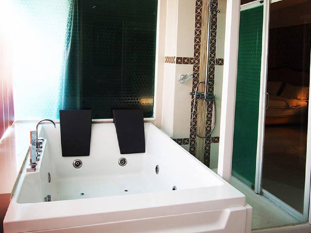 Hotel The Privi 2*