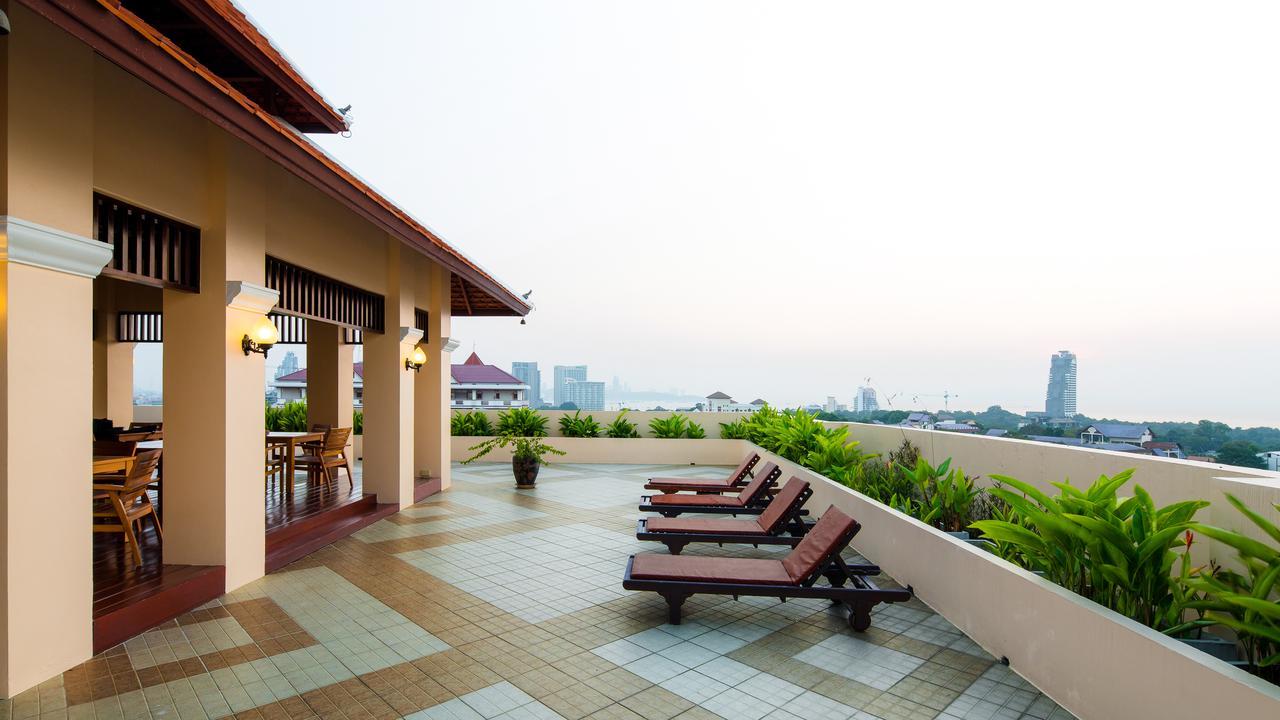 Aiyara Palace Hotel