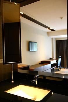 Hotel Season Five 4*