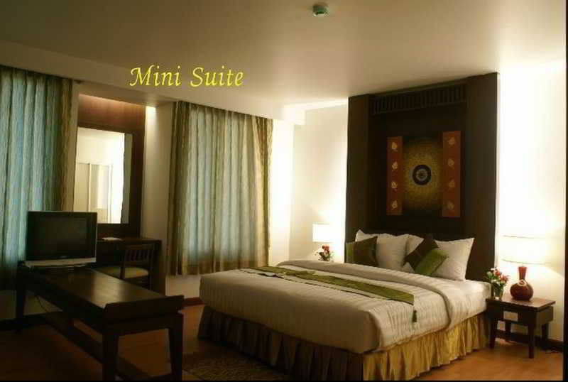 Aiyara Palace Hotel 5*