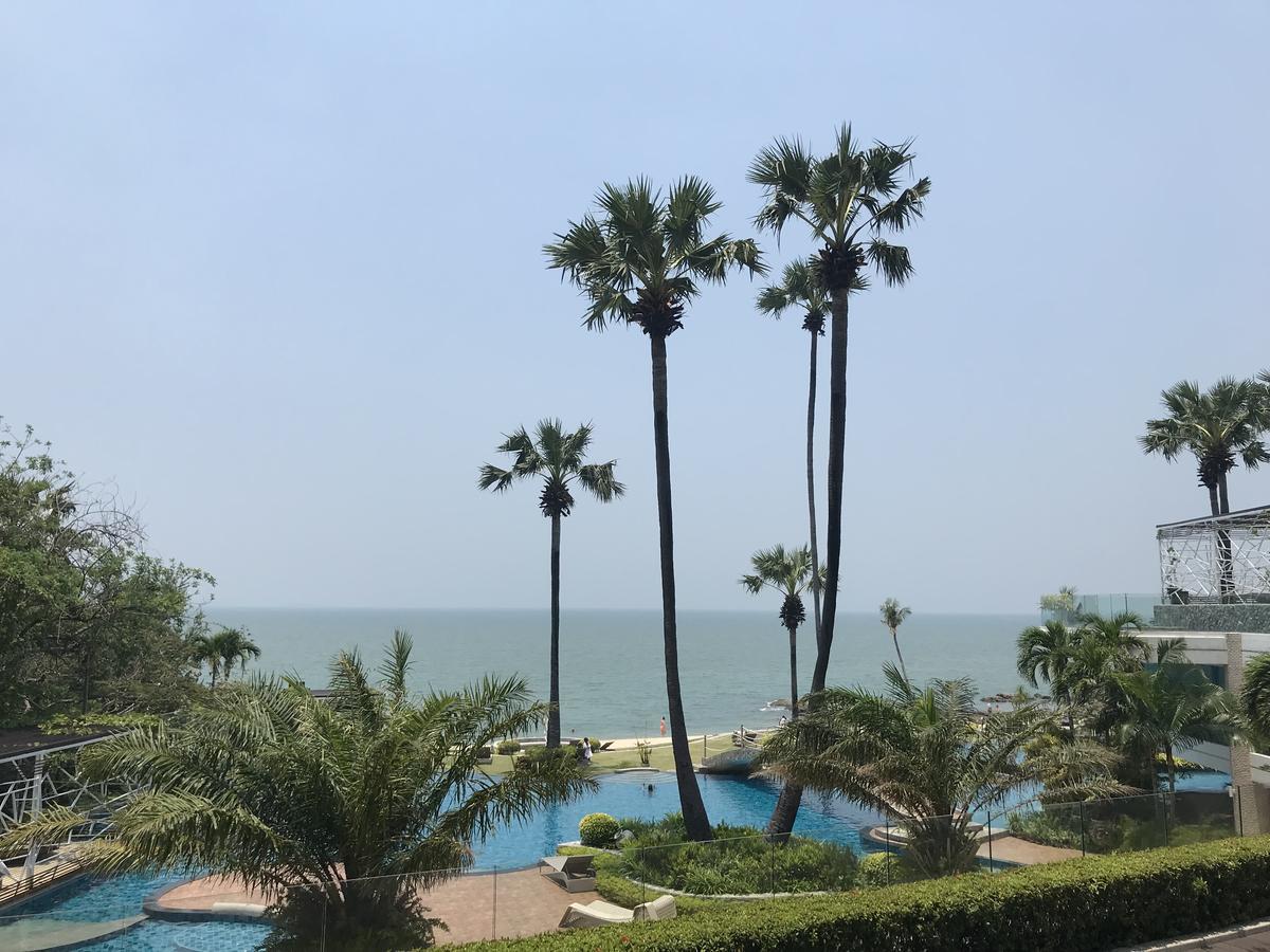 The Palm Wongamat Apartment *