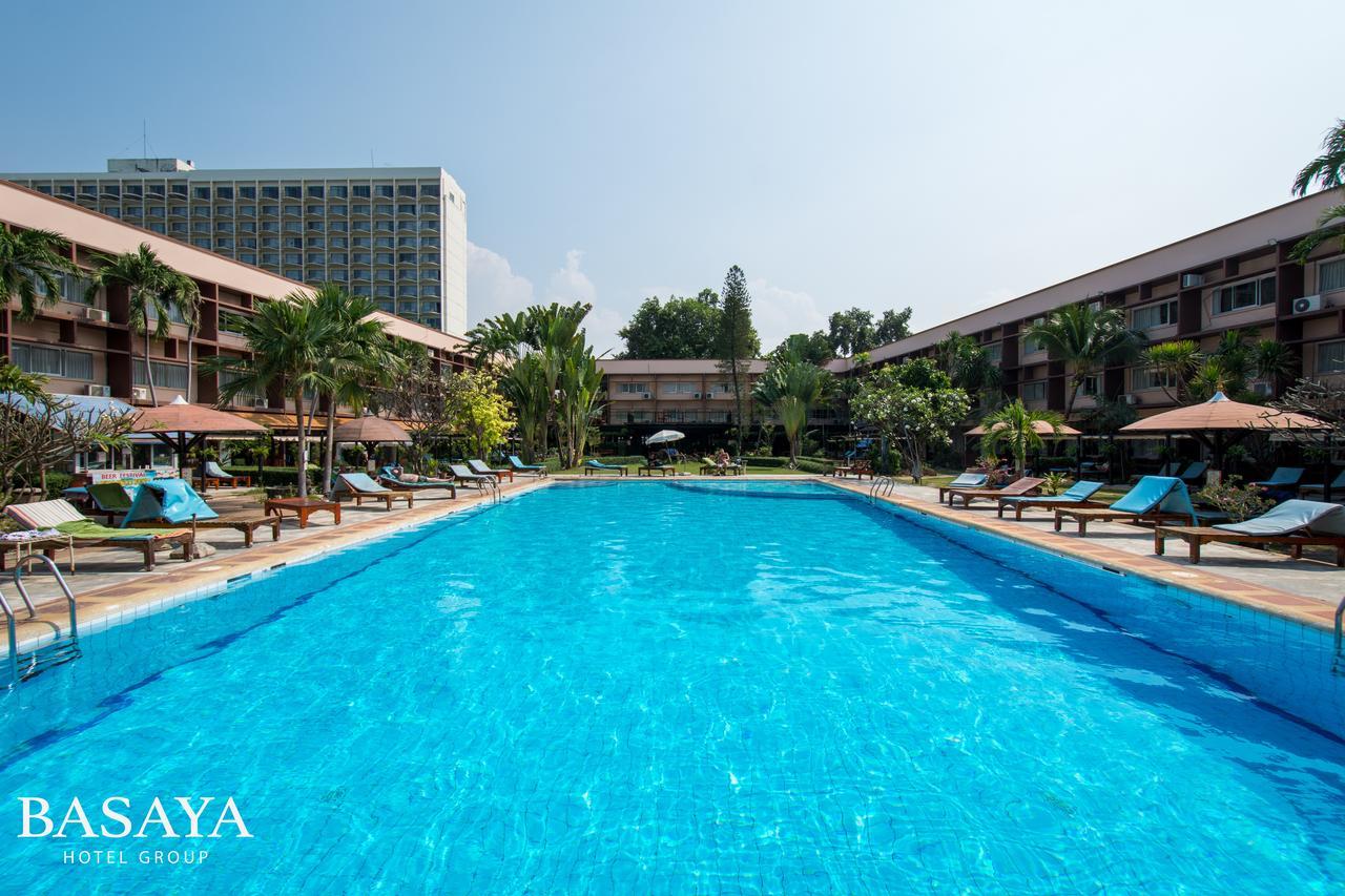 Hotel Basaya &