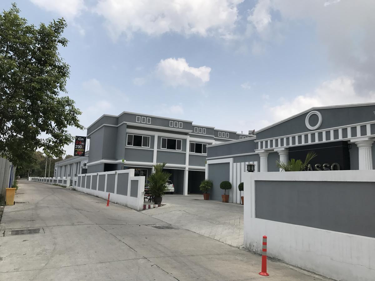 Picasso Motel 3*