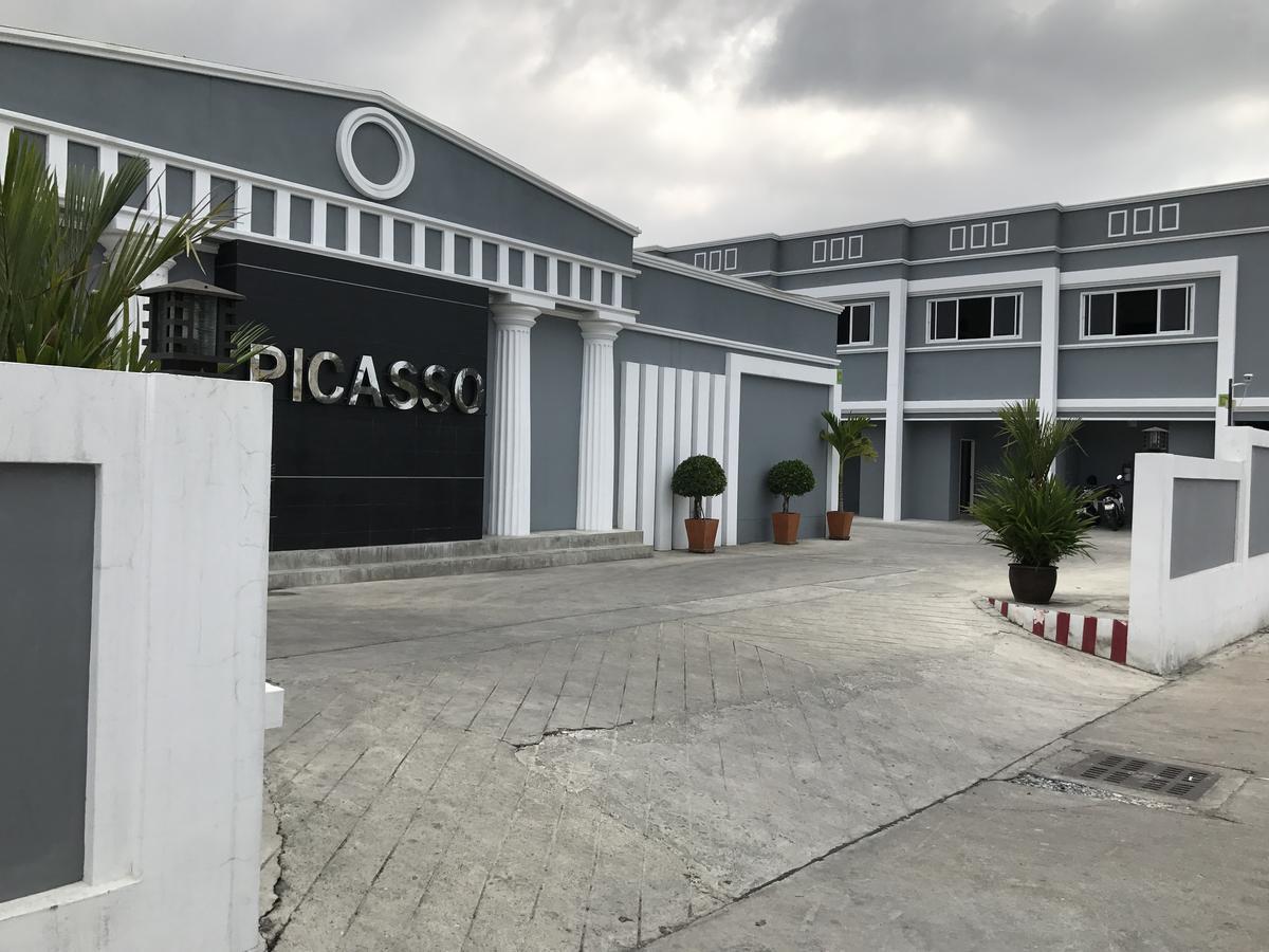 Motel Picasso 3*