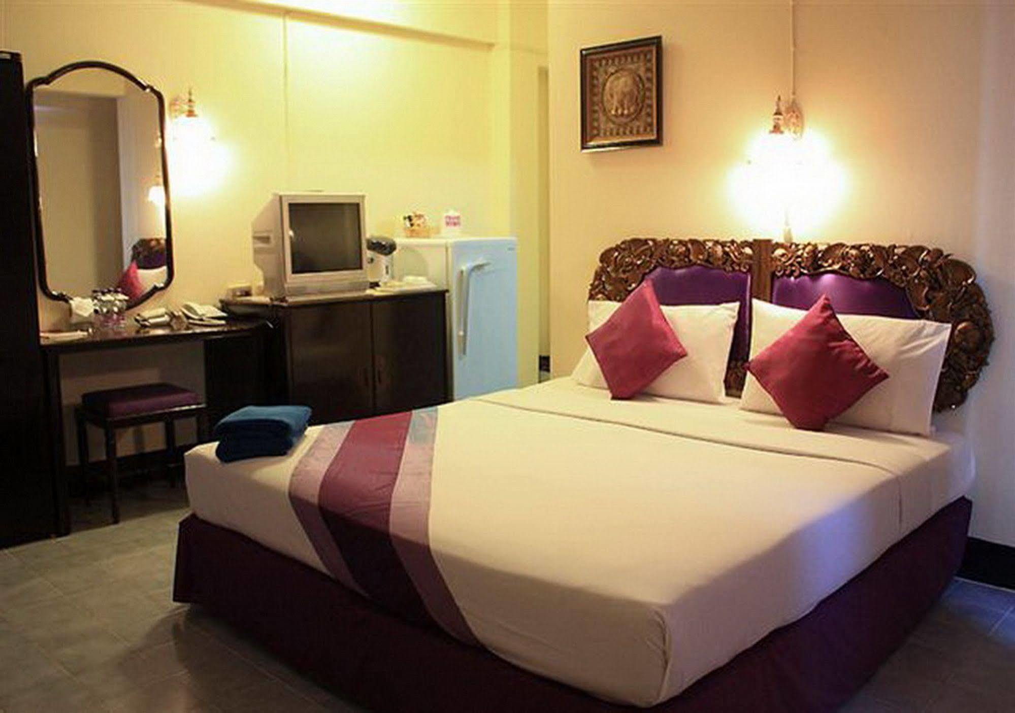 Hotel Sawasdee Sabai 2*