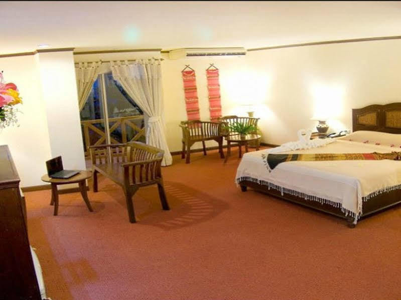 Phuphaya Hotel Pattaya