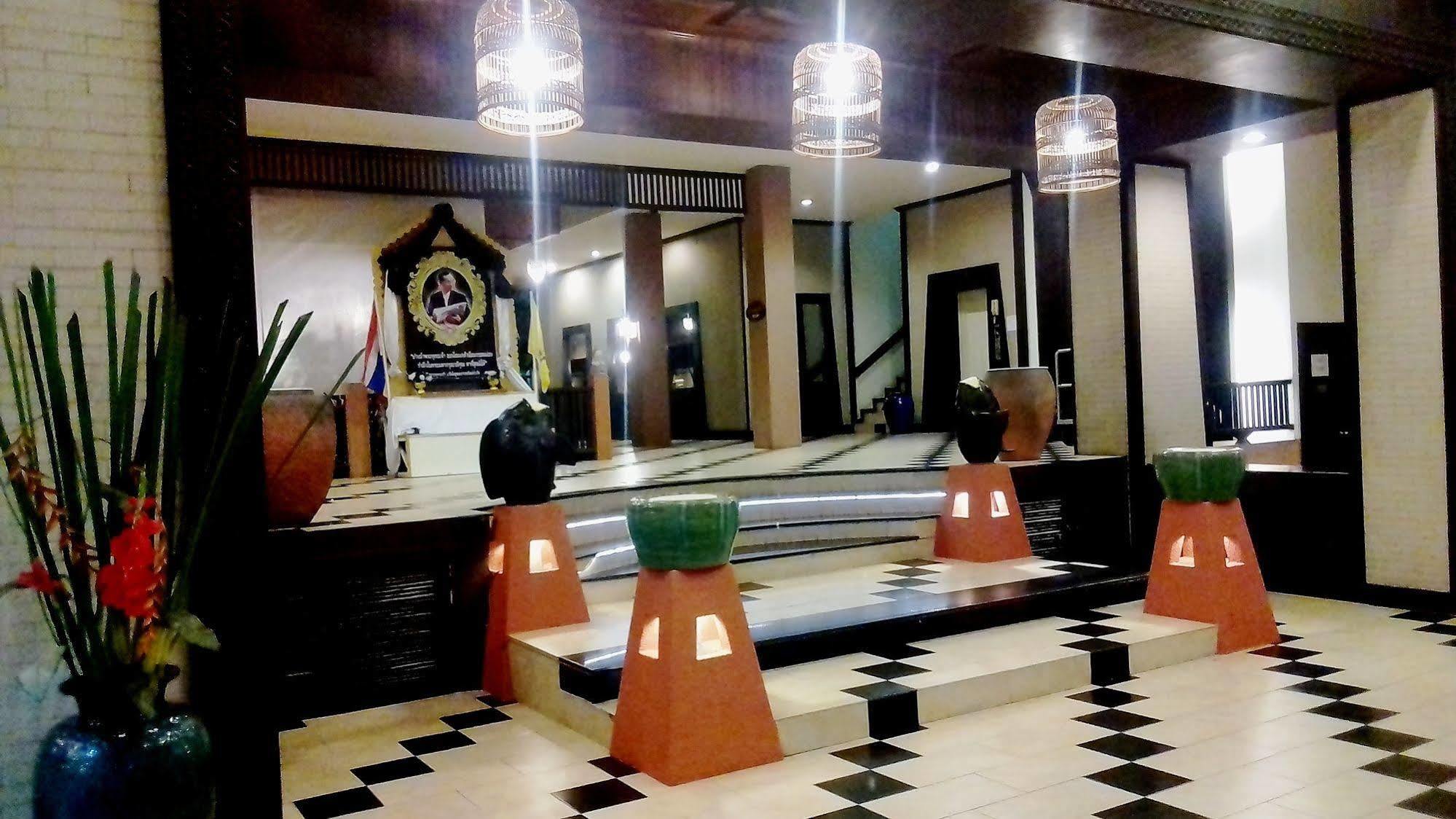 Phuphaya 4* Pattaya
