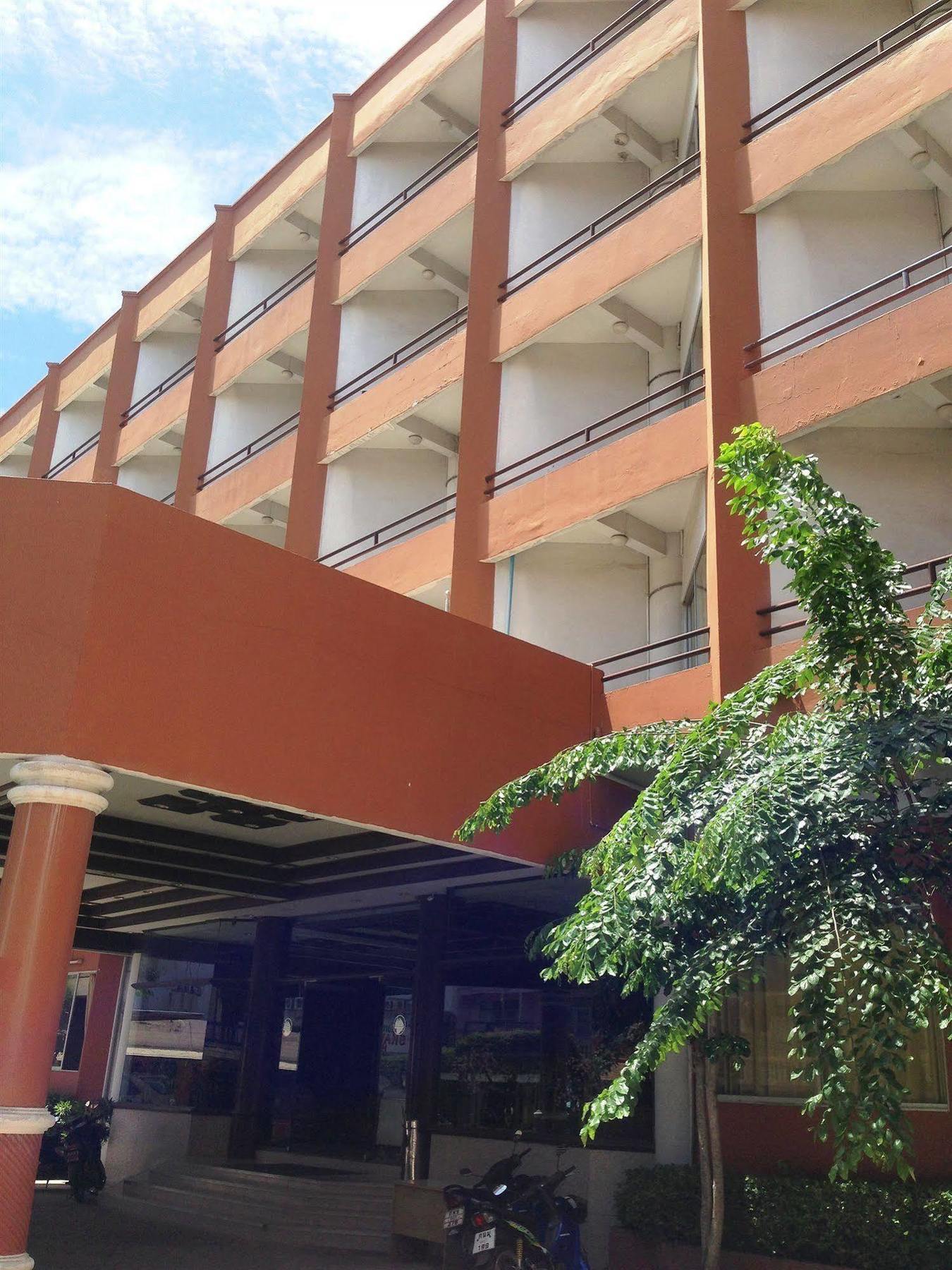 Hotel Skaw 3*
