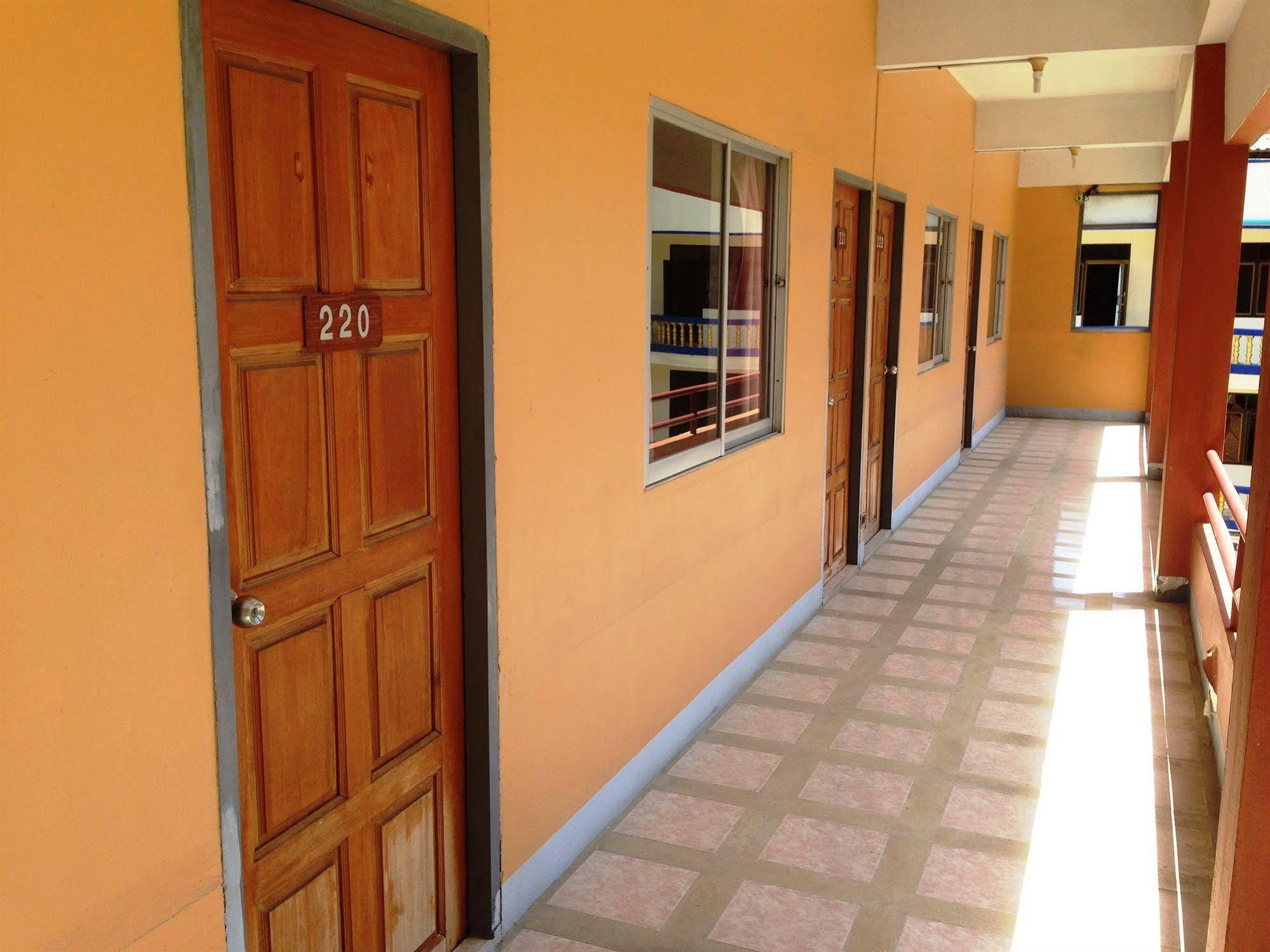 Skaw Hotel 3*