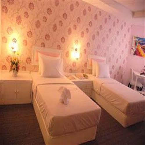 Hotel Angket Hip