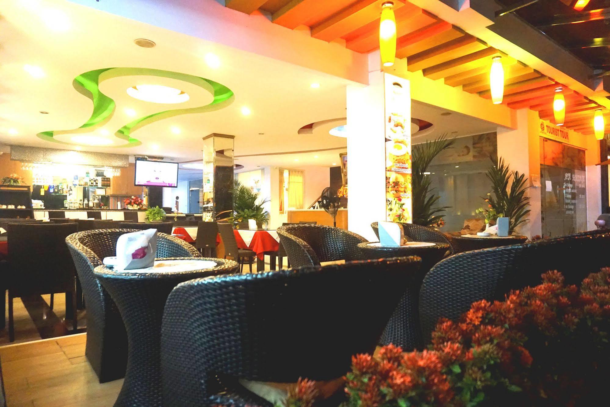 Aya Place Hotel 2*