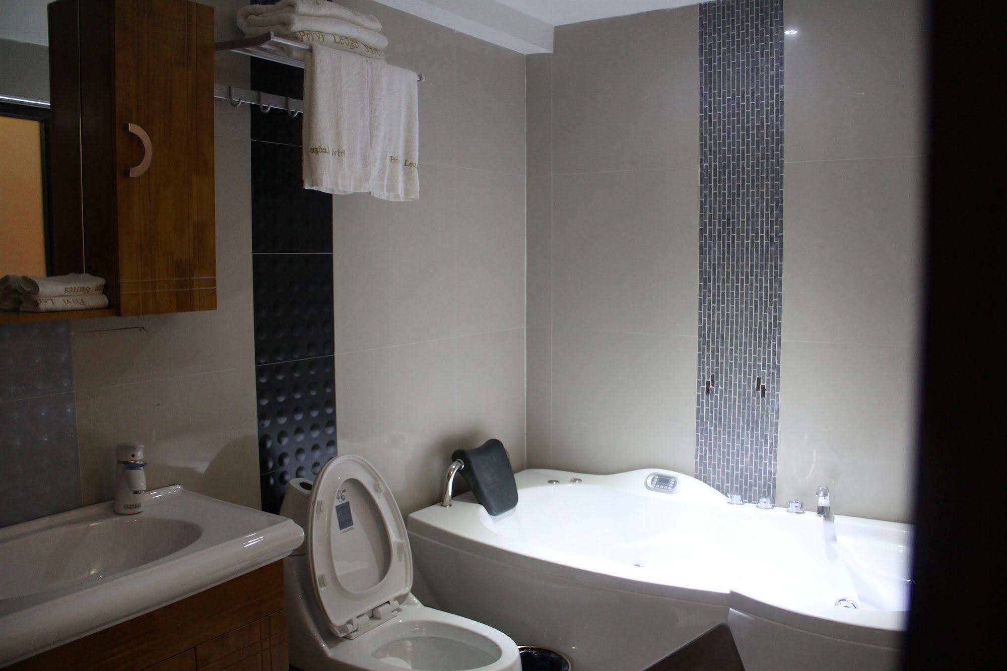 Hotel The Privi 2*