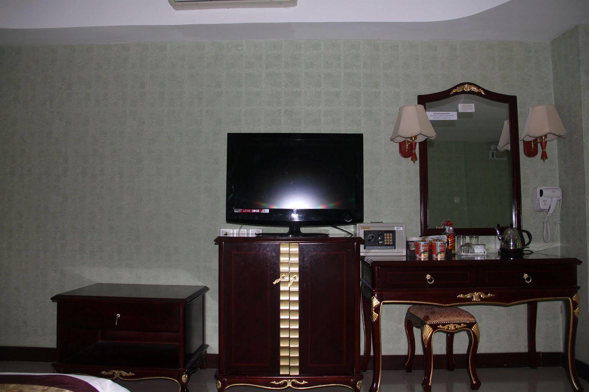 Hotel The Privi 2*