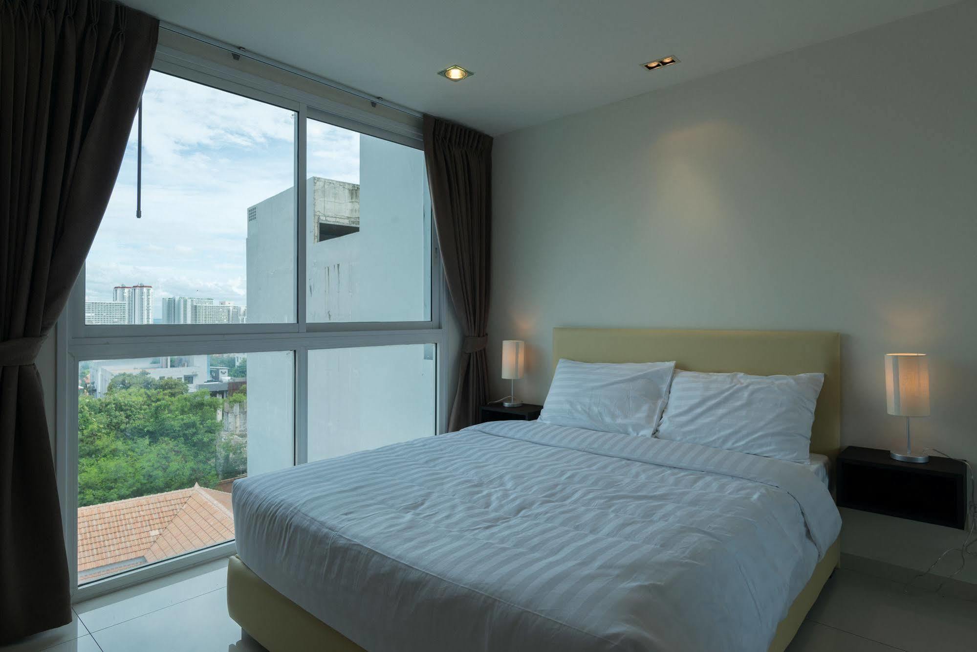 Art On The Hill By Sunny Rentals Apartamento Pattaya