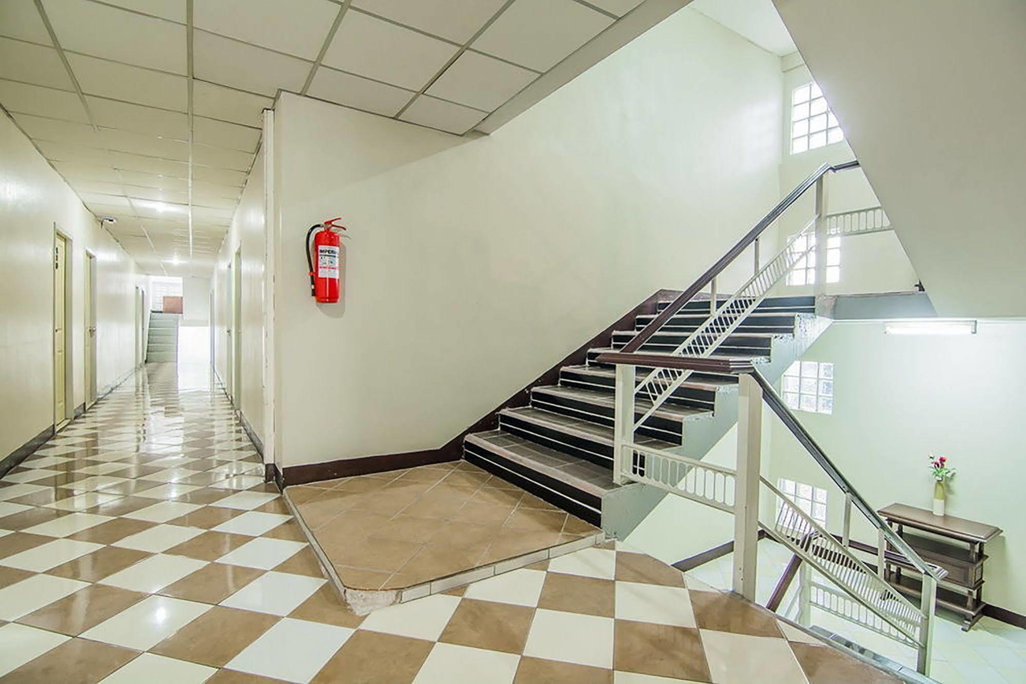 Hotel Sutus Court 3