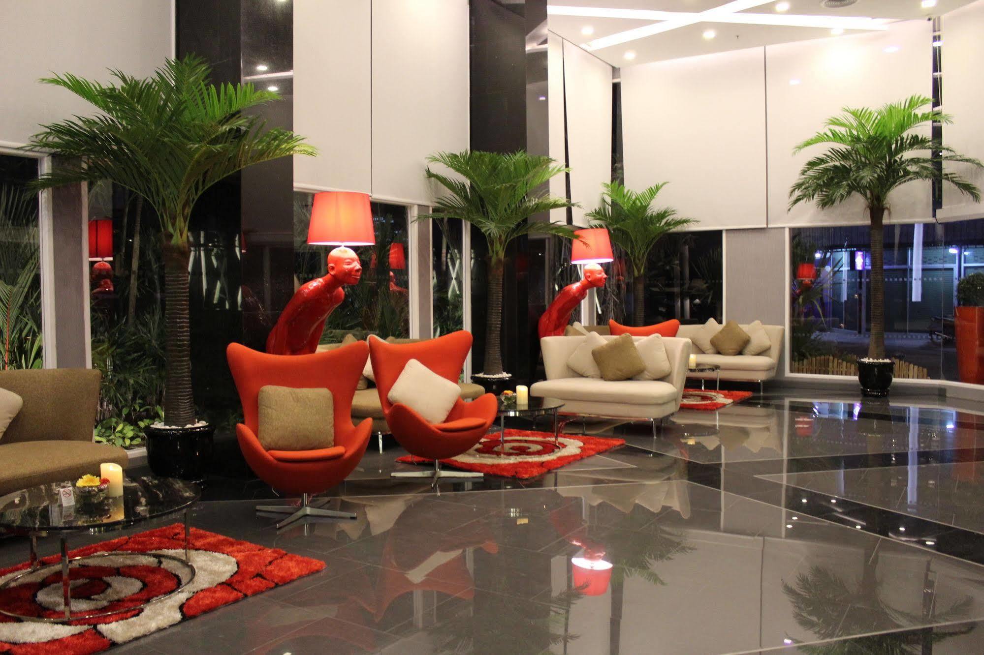 Nova Express Hotel 4*