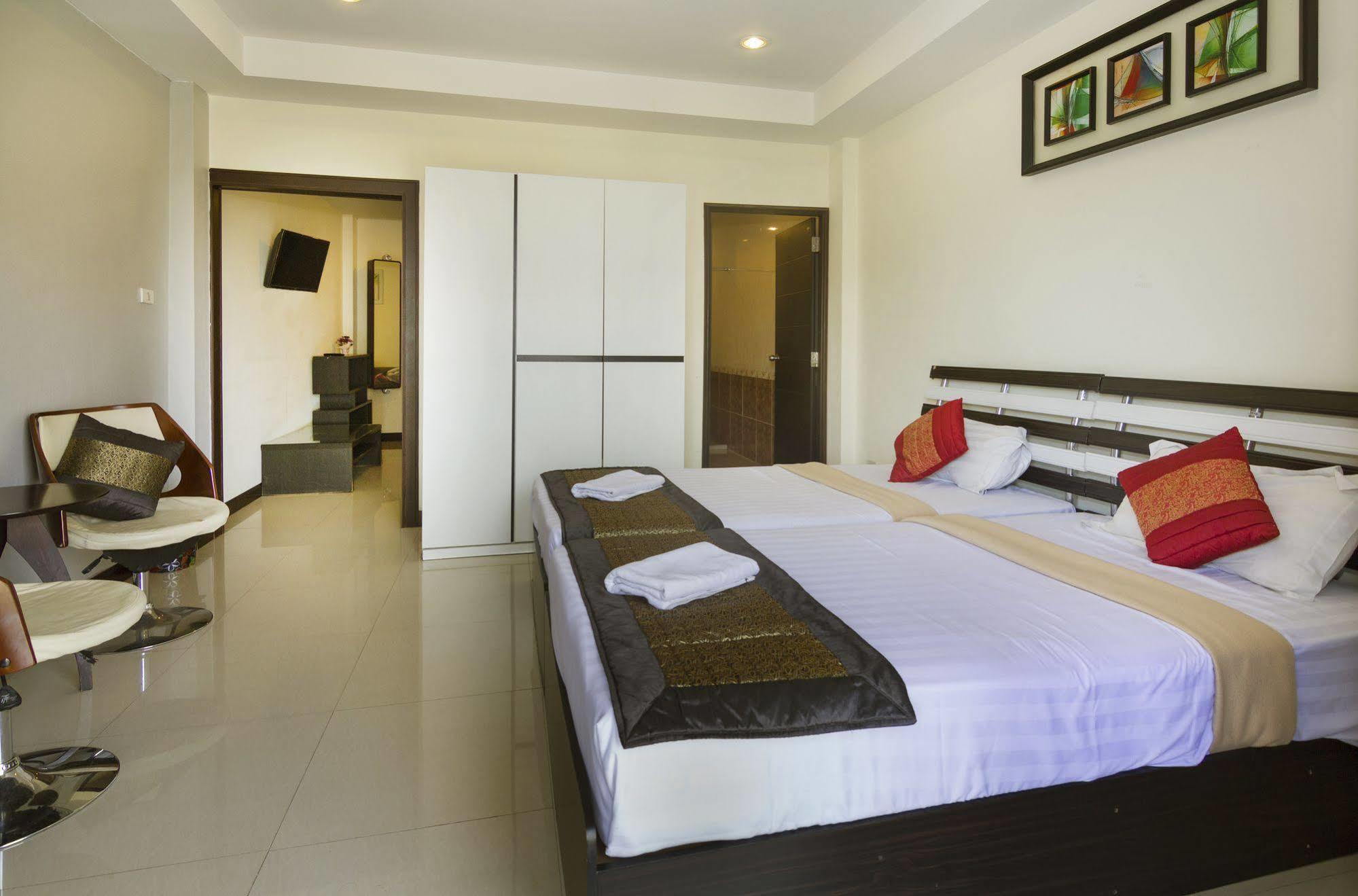 Royal Q & D Hotel 3*