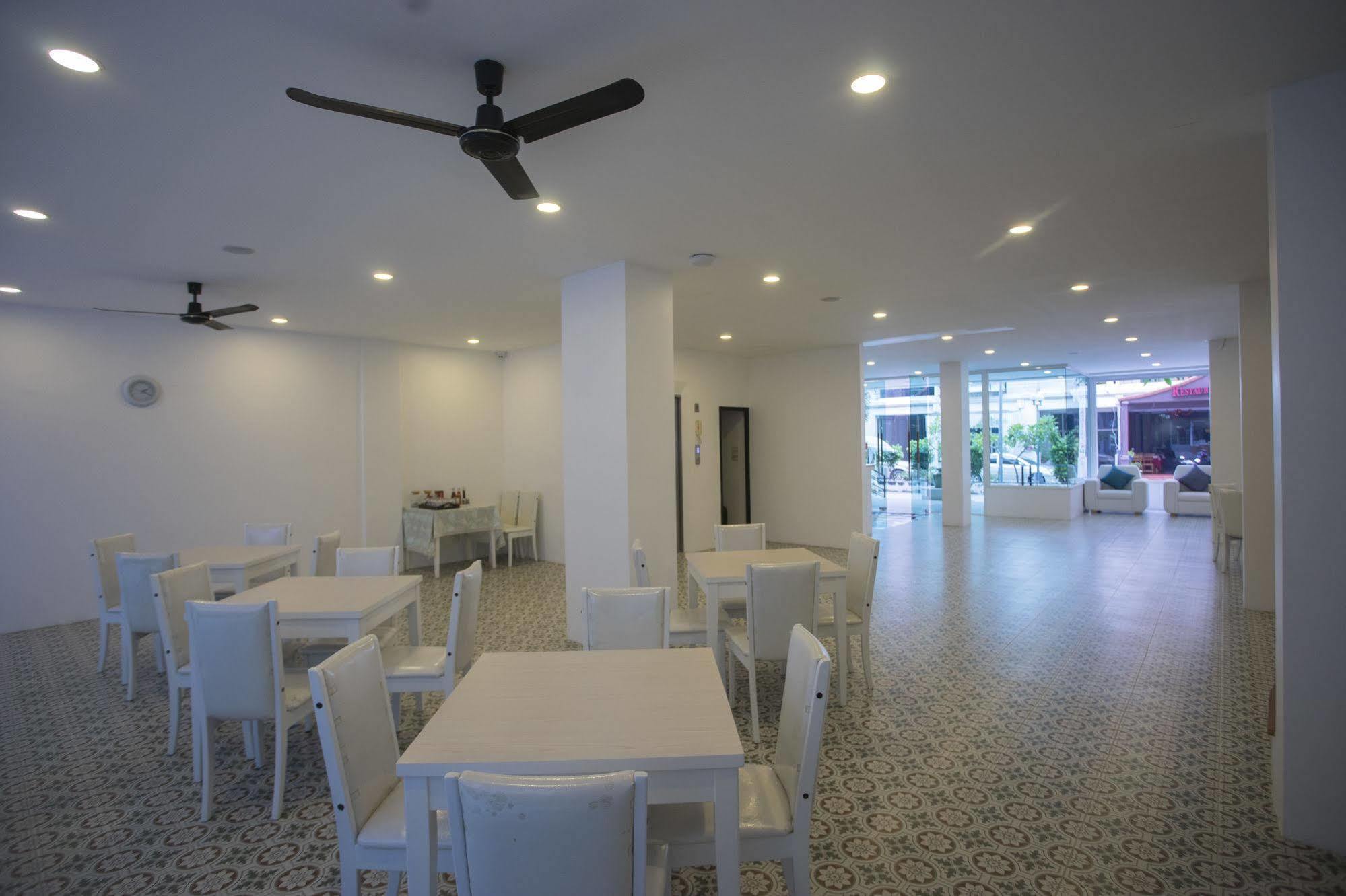 Maleewan Jomtien Hotel 2*