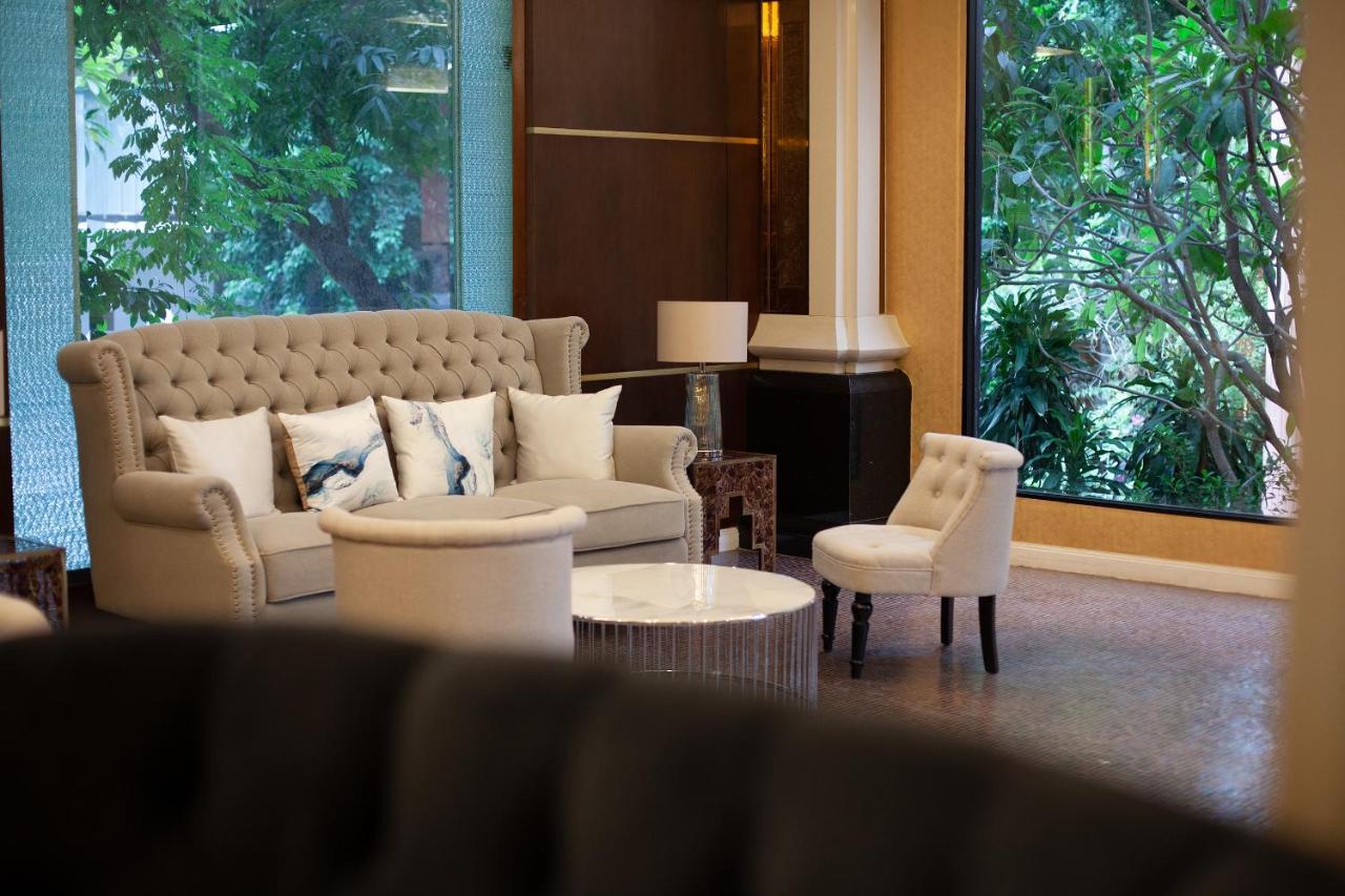 Floral - Dolphin Circle 4*