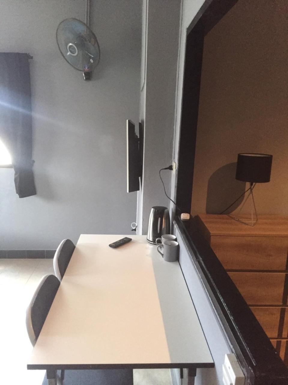 Shanghai Monna Bar 4* Pattaya