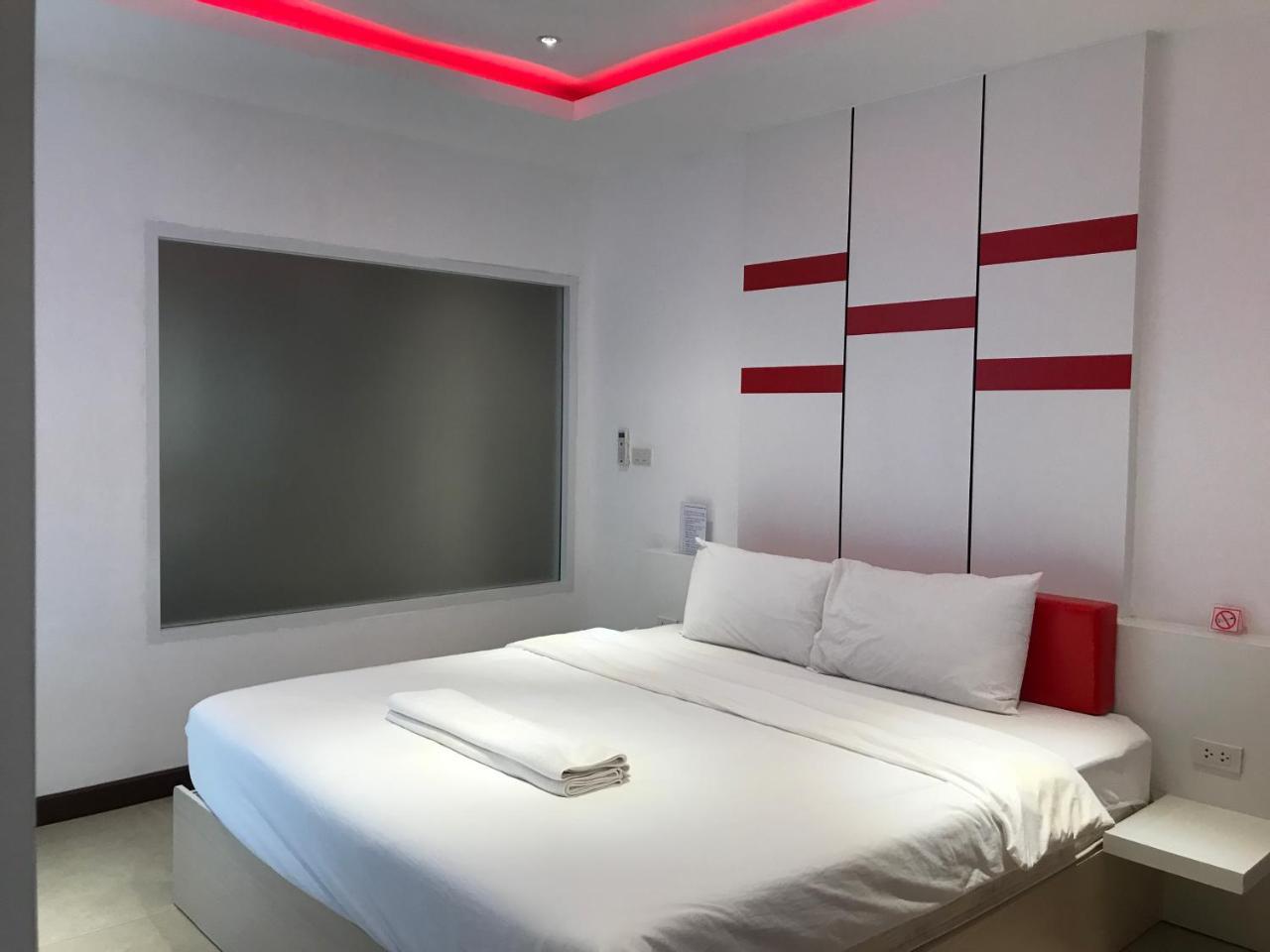 Picasso Motel
