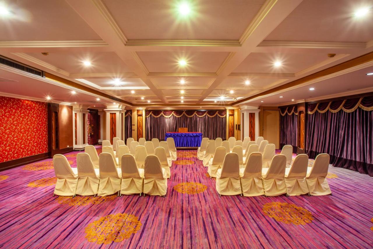 Floral - Dolphin Circle 4*