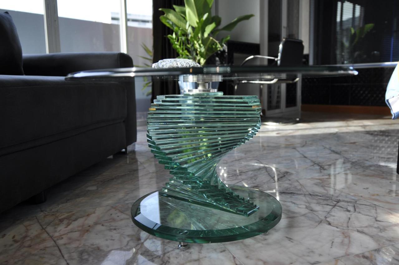 Koenig Mansion โรงแรม 4*