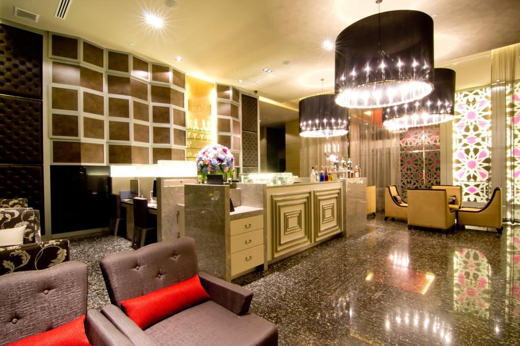 Way Hotel