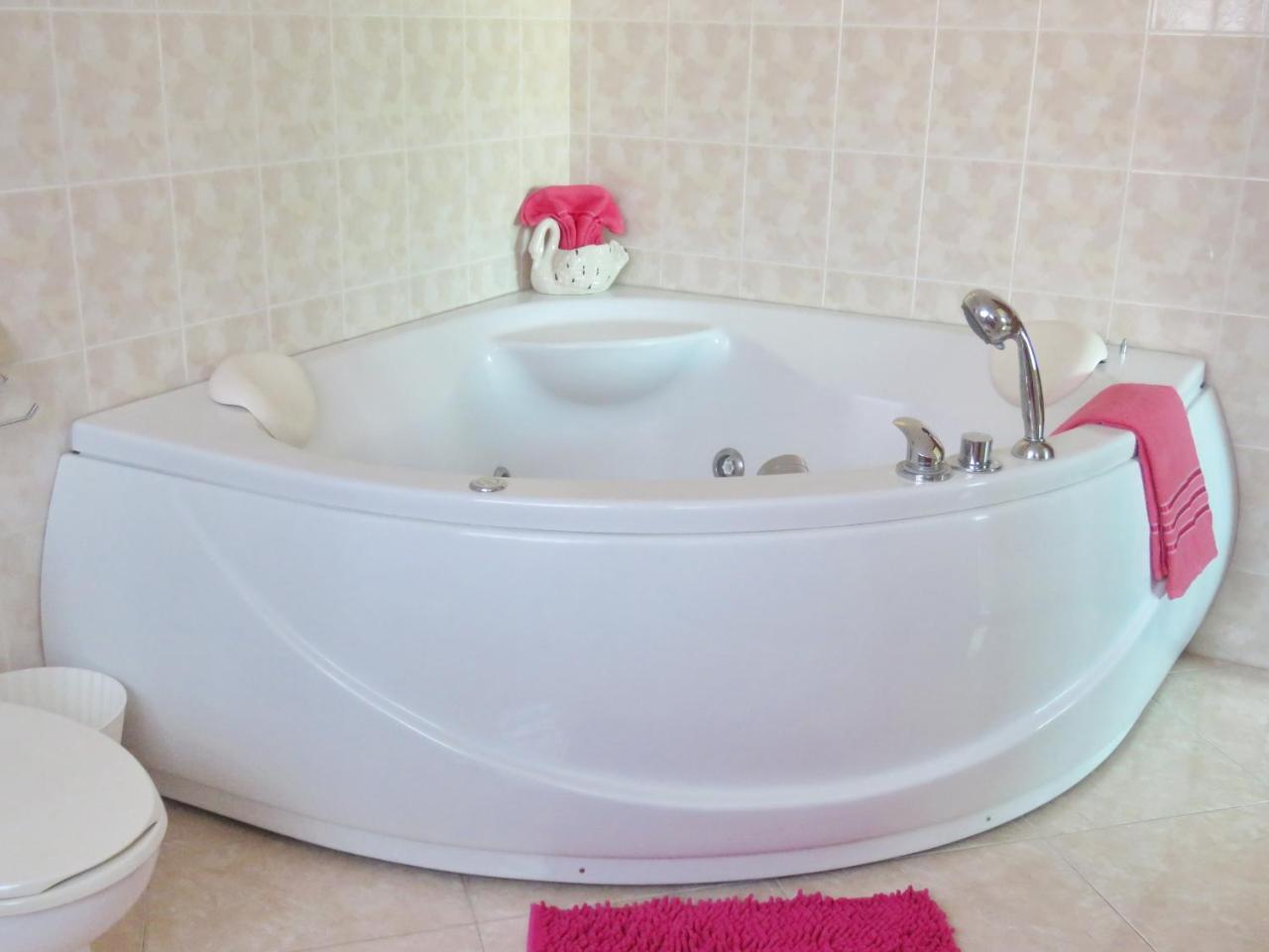 Butterfly Garden Boutique Residences: Luxury Beachside Lifestyle Apartment Pattaya