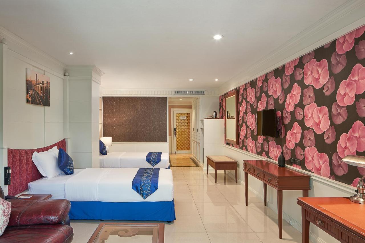 Floral - Dolphin Circle Resort