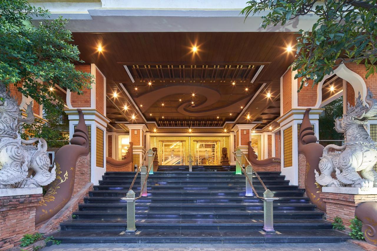 Floral - Dolphin Circle Resort