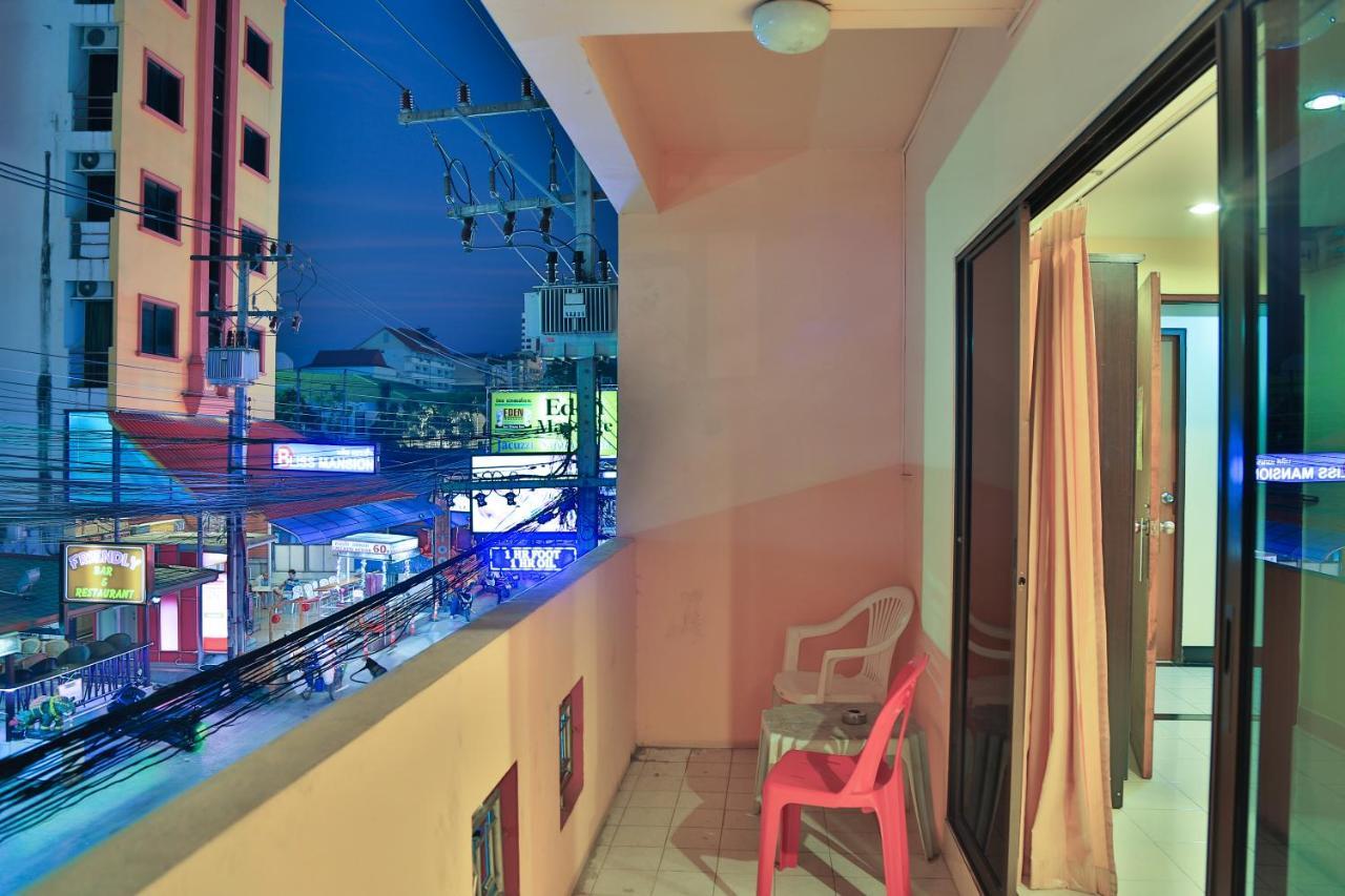 Hotel Harrys Bar & Restaurant 3*