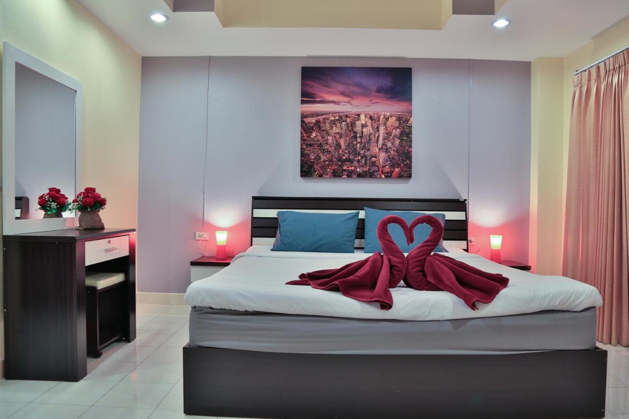 Hotel Harrys Bar & Restaurant Pattaya