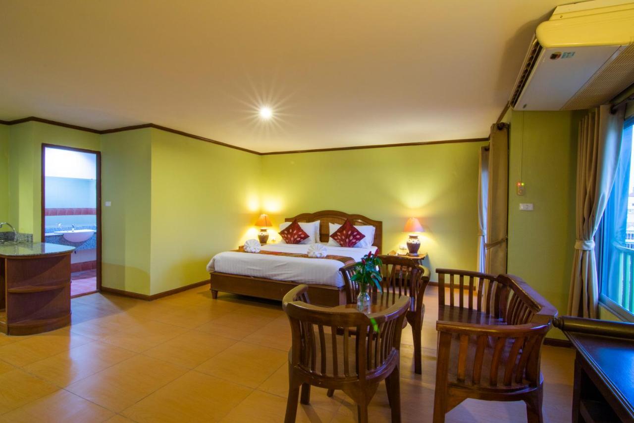 Hotel Phuphaya 4*