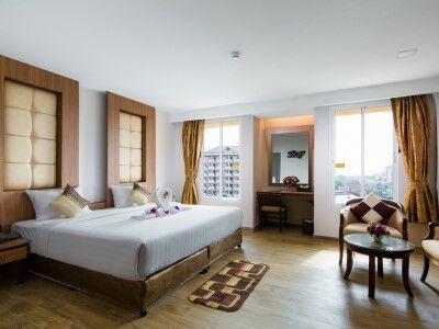 Aiyara Palace Hotel