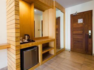 Balihai Bay 4*