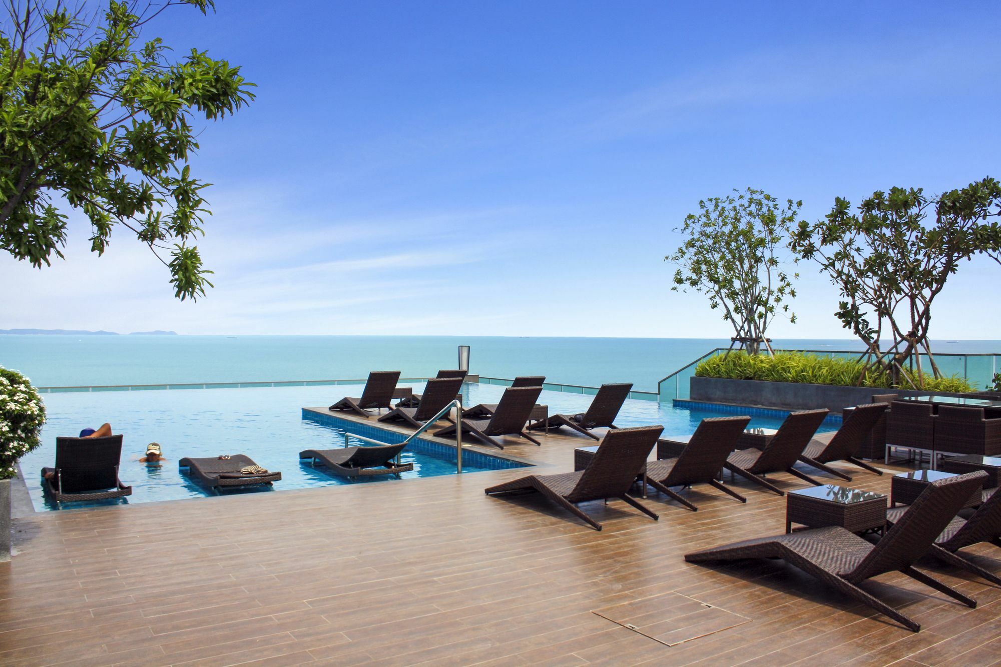Wong Amat 2 Br Apartment Pattaya