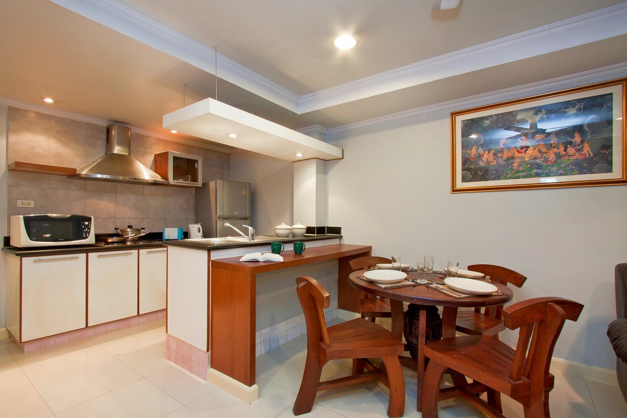 Argyle Apartment