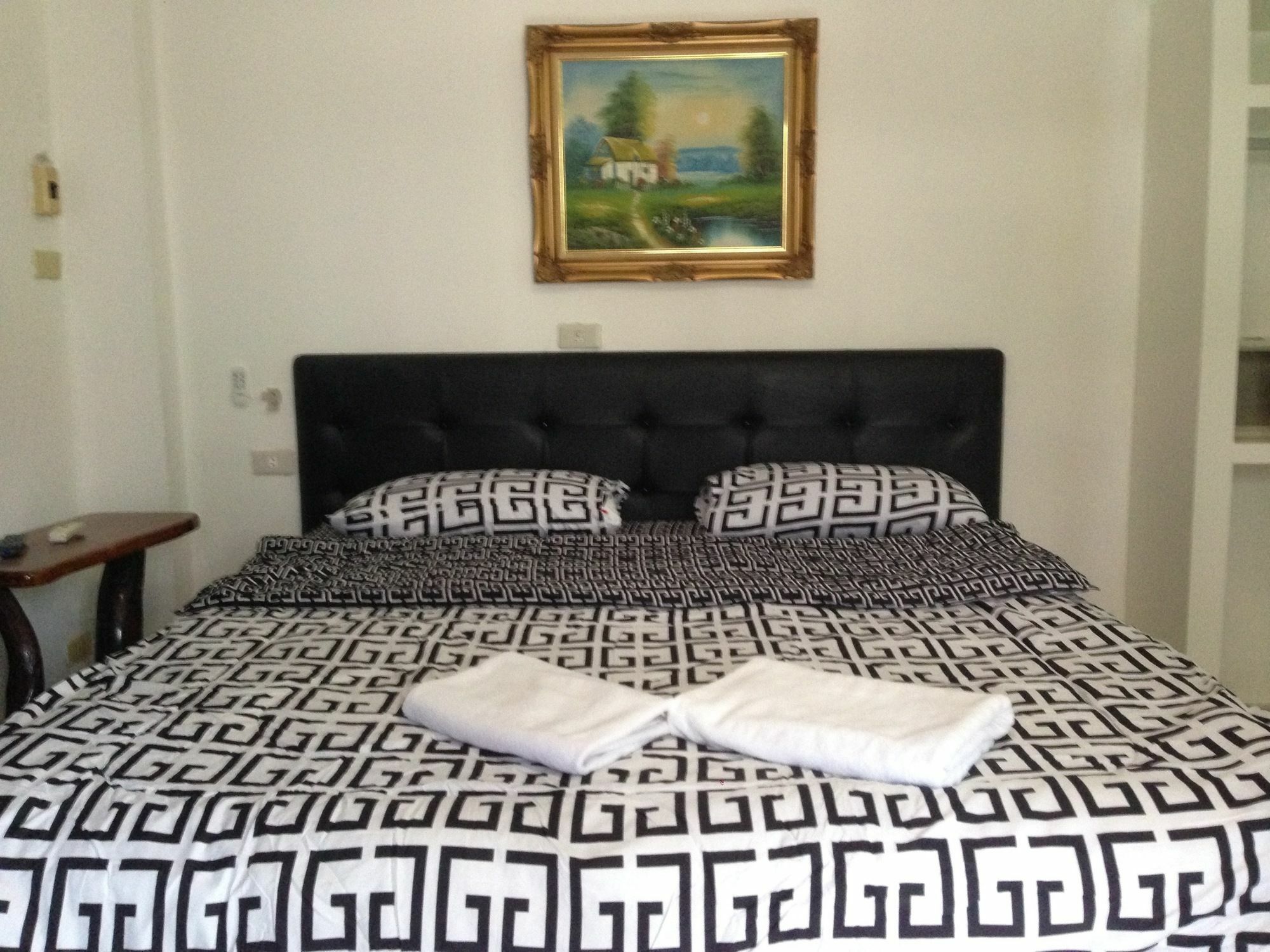 Piza 24 Guest house Pattaya