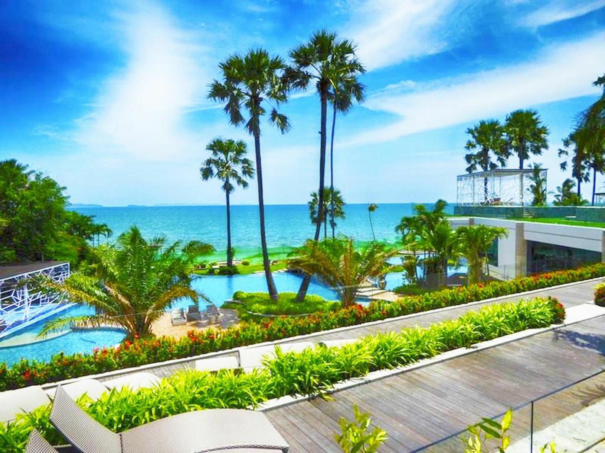 The Palm Wongamat Apartment *