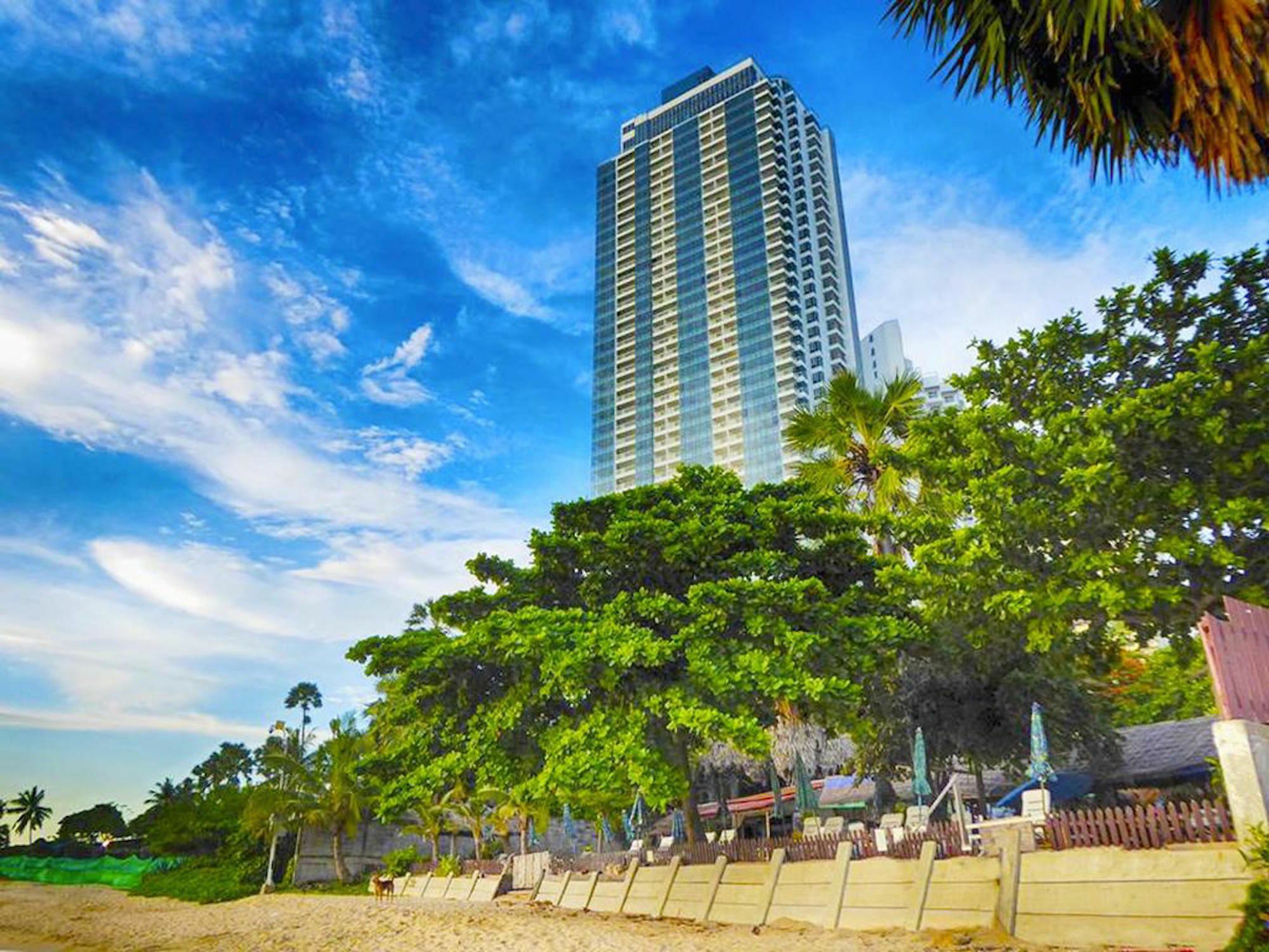 The Palm Wongamat Apartment