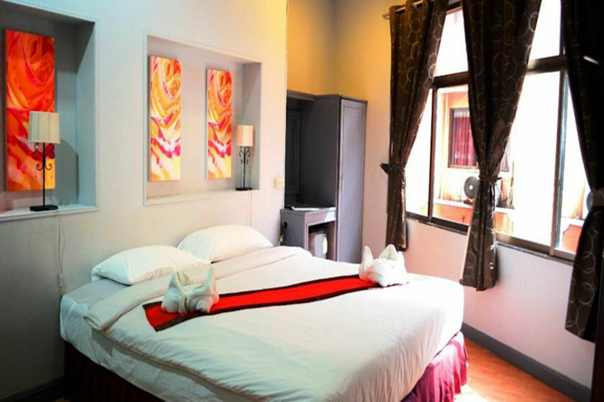 Rumah tetamu Corner Pattaya