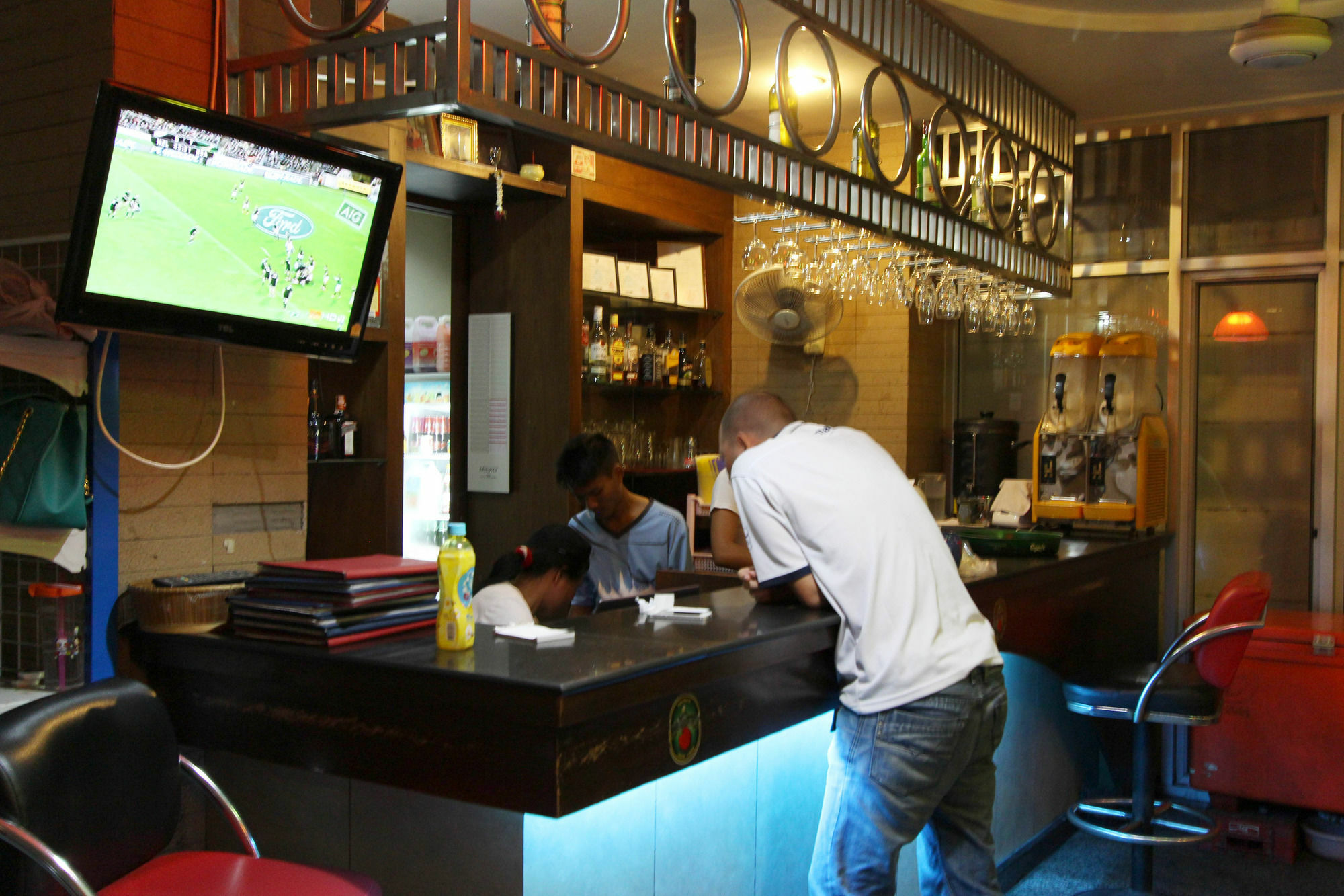 18 Coins Cafe&hostel 2*