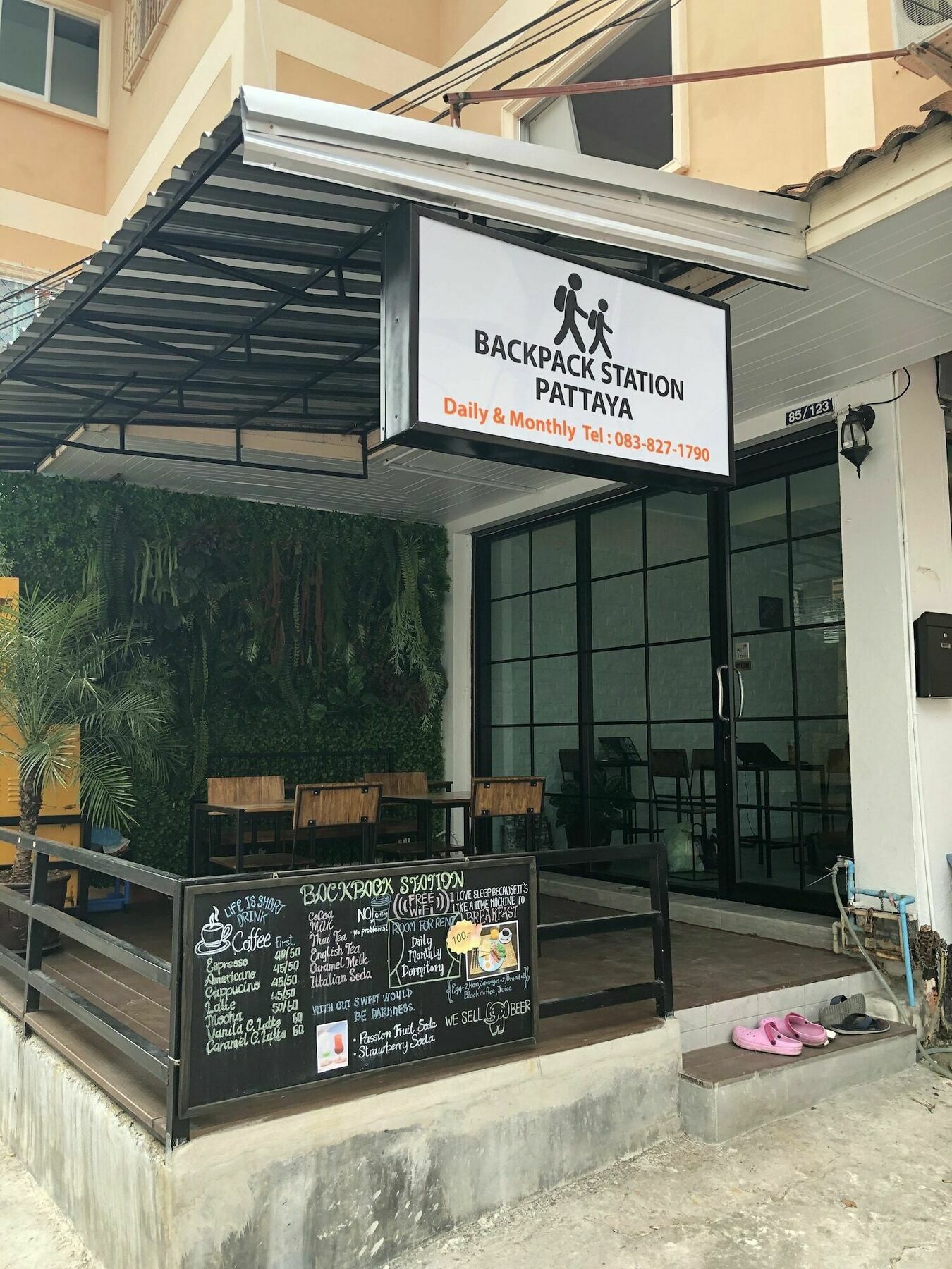 Hostel Backpack Station *