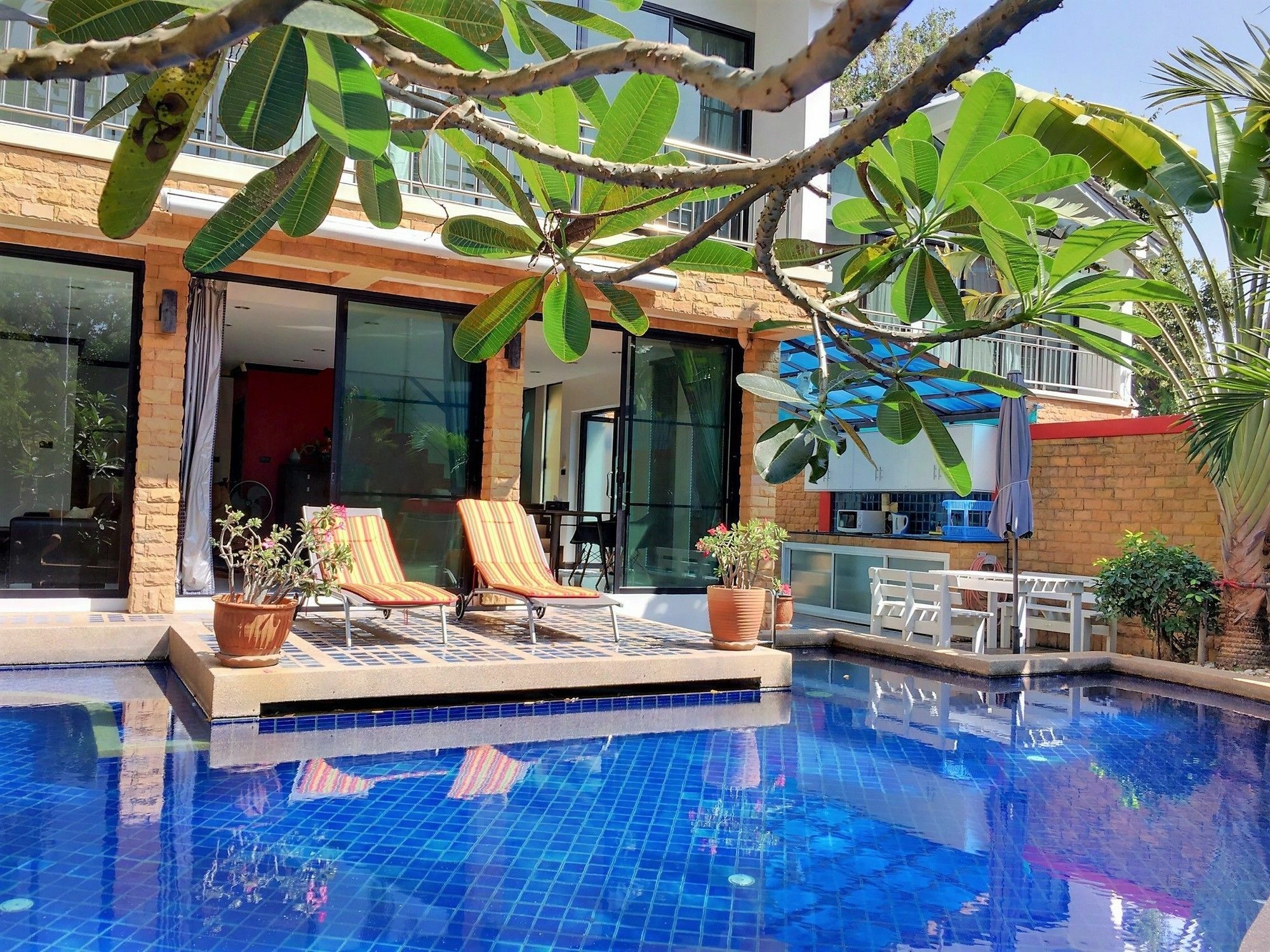Villa 4poolvillas *