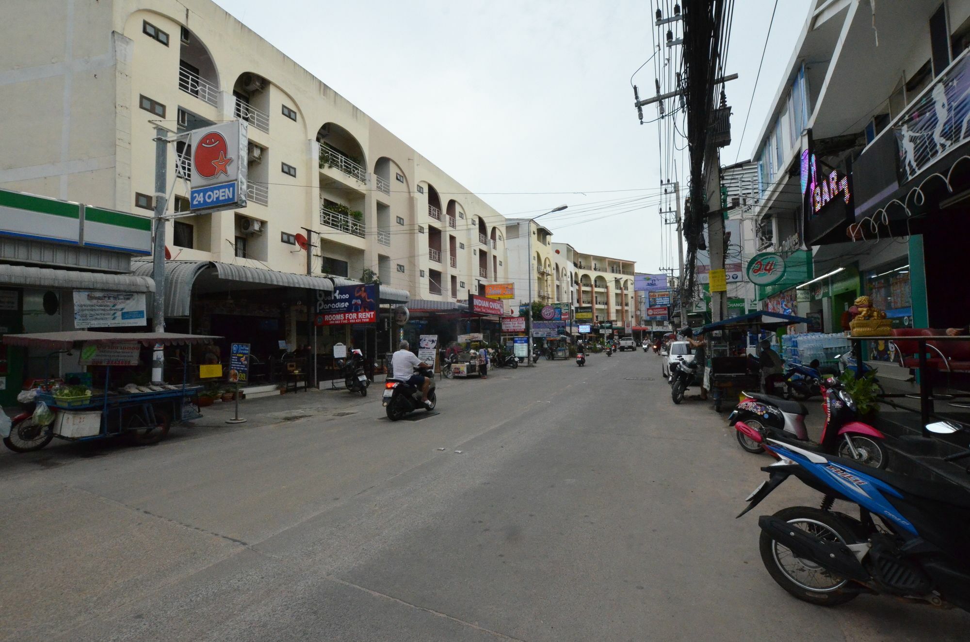 Rumah tetamu Bua Khao Paradise Pattaya