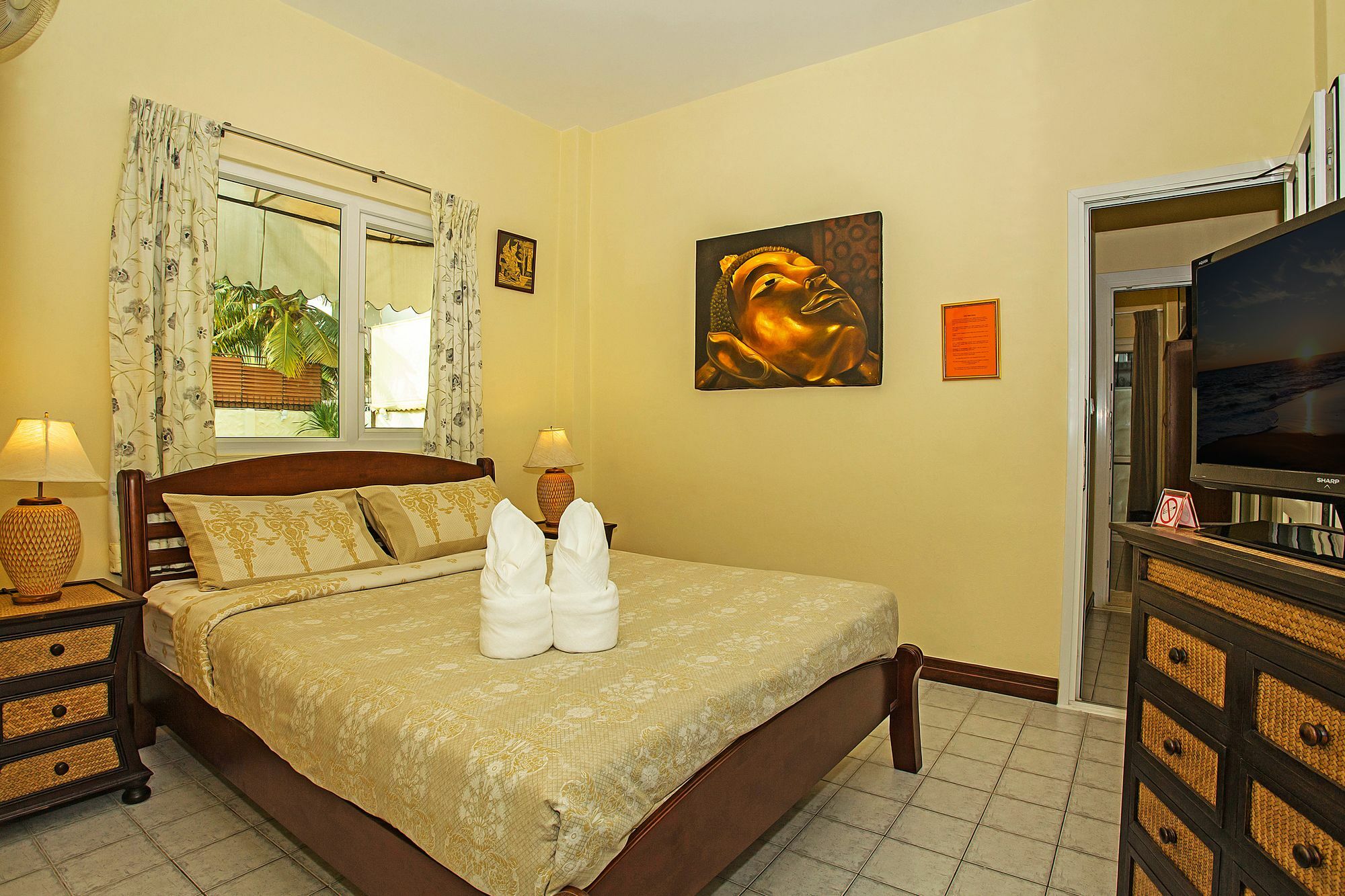 Nai Mueang Far With - 4 Bedroom Villa Pattaya