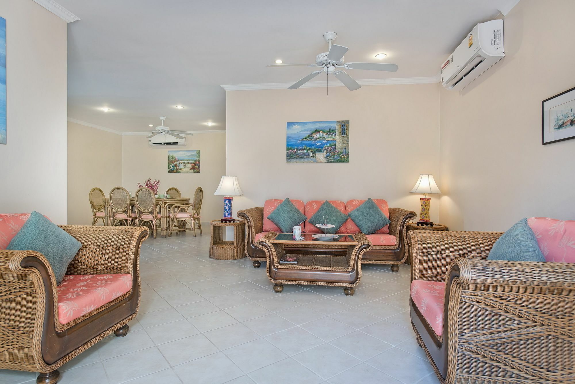 Butterfly Garden Boutique Residences Apts And Villas, A Lifestyle Destination Ex Lg 1-3 Bedroom Units , Full Kitchen, 2 Full Bathrooms, Rain Shower, Bath, Free Bbq, Free Fast Fiber Optic Wifi, Staff 24-7 Aparthotel
