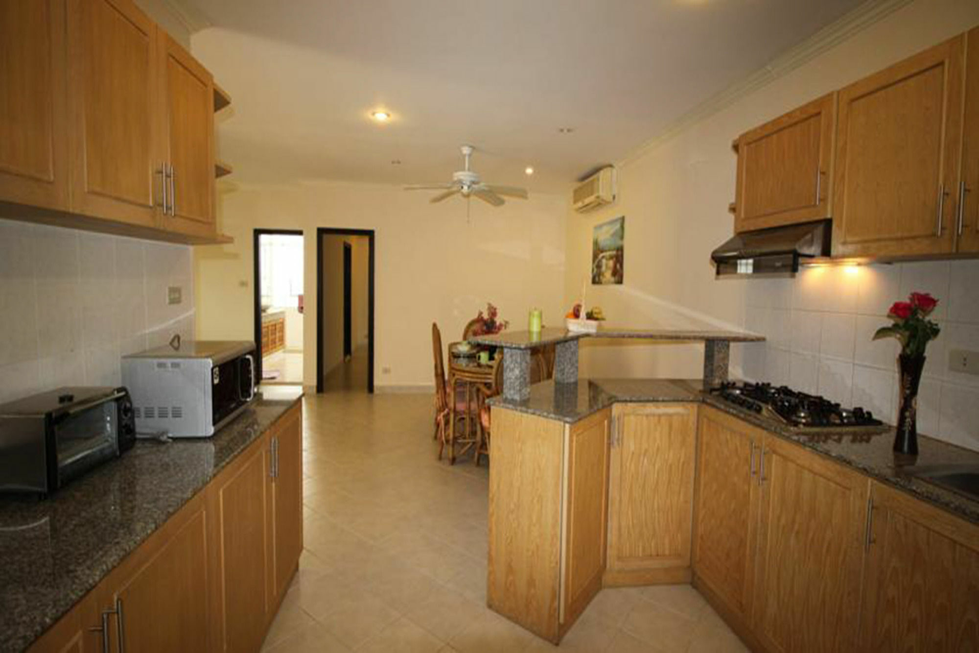 Aparthotel Butterfly Garden Boutique Residences Apts And Villas, A Lifestyle Destination Ex Lg 1-3 Bedroom Units , Full Kitchen, 2 Full Bathrooms, Rain Shower, Bath, Free Bbq, Free Fast Fiber Optic Wifi, Staff 24-7
